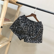 06518103 Quần short da báo