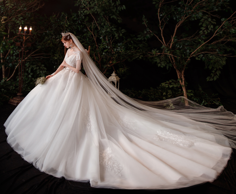  White trailer wedding dress plus eight -piece set+XL   + $26.71 