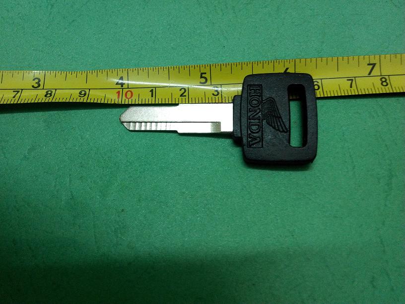 Glue handle on both sides of the rubber handle Wave Tooth Electric Car Electric Bottle Car Locomotive key embryolocking adobe Sub-common type