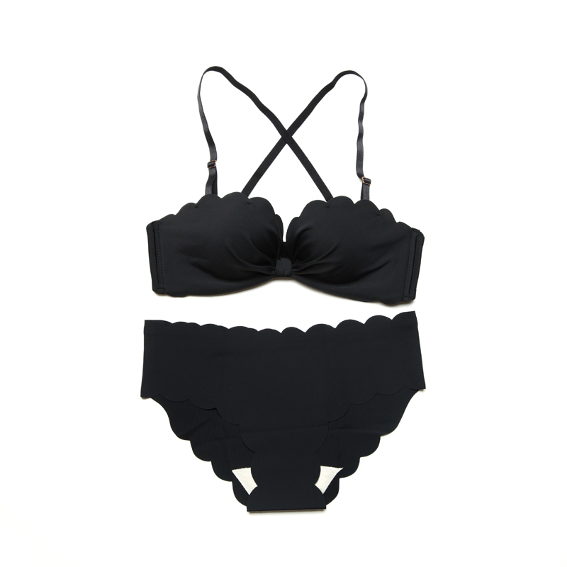 Bra sexy đồ lót phù hợp với womens áo ngực không sẹo quy tụ các vòng thép miễn ngực nhỏ mới để thu thập các bộ ngực phía trên áo ngực để bảo vệ chống lại chùng xuống.