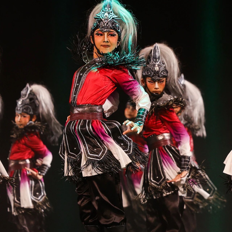 Mongolian Dance Performance Costumes, Original New Ethnic Minority Costumes, Children's Wind Horse Headdress Performance Costumes Mongolian Dance Performance Costumes, Original New Ethnic Minority Costumes, Children's Wind Horse Headdress Performance Costumes