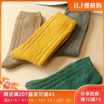 Autumn and Winter thick warm ling xing ge wool socks nv duan wa vintage bei europfine dui dui wa solid color socks