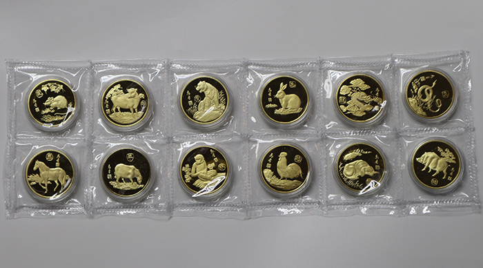 Zodiac Gold Plated Copper Medal.12 Zodiac Pure Copper Gold Plated Copper Medallion.33mm Copper Medallion.Zodiac Bronze Medallion Complete set