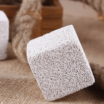 (Ha baby) Totoro rabbit hamster cube volcanic ash grinding stone mineral