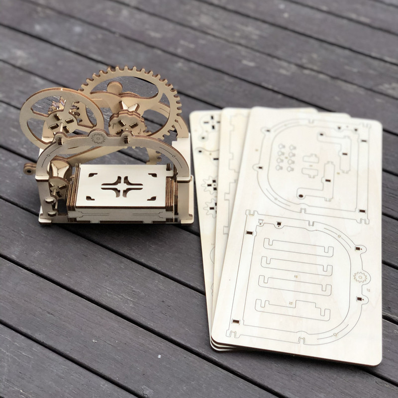 Ukrainian ugear wooden mechanical transmission model business card box jewelry box storage box jewelry box creative gift