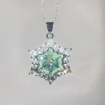 S925 sterling silver starburst snowflake pendant necklace is gentle and sweet icy and transparent mint green diamond clavicle chain is exquisite and luxurious