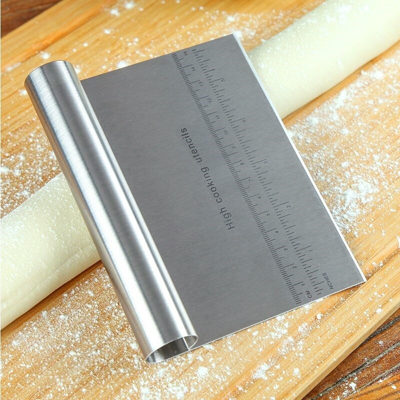 Home baking stainless steel flour cutter cake steamed bread dough cream rice rolls scraping scale flour slices