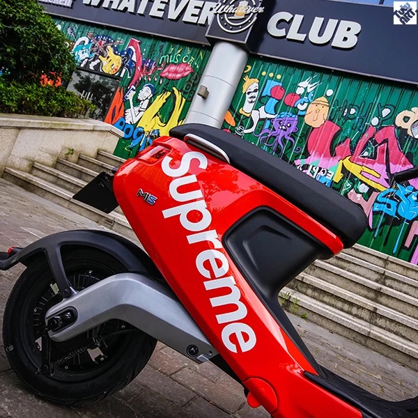 Calf electric M1 M1 MQi2 M2 M2 N1S NGT U1 sticker red white supreme sticker car sticker