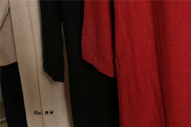 2403113464_782433305