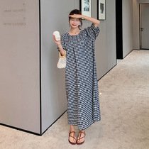 Pregnant womens Korean version of loose belly cover thin hot mother dress summer black and white grid long small skirt