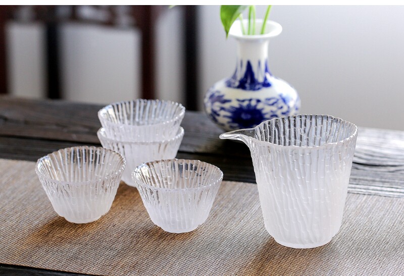 Ликер Cup 家用云雾玻璃小酒杯白酒杯酒壶酒盅小号一口杯烈酒杯日式酒具套装 Xin ya