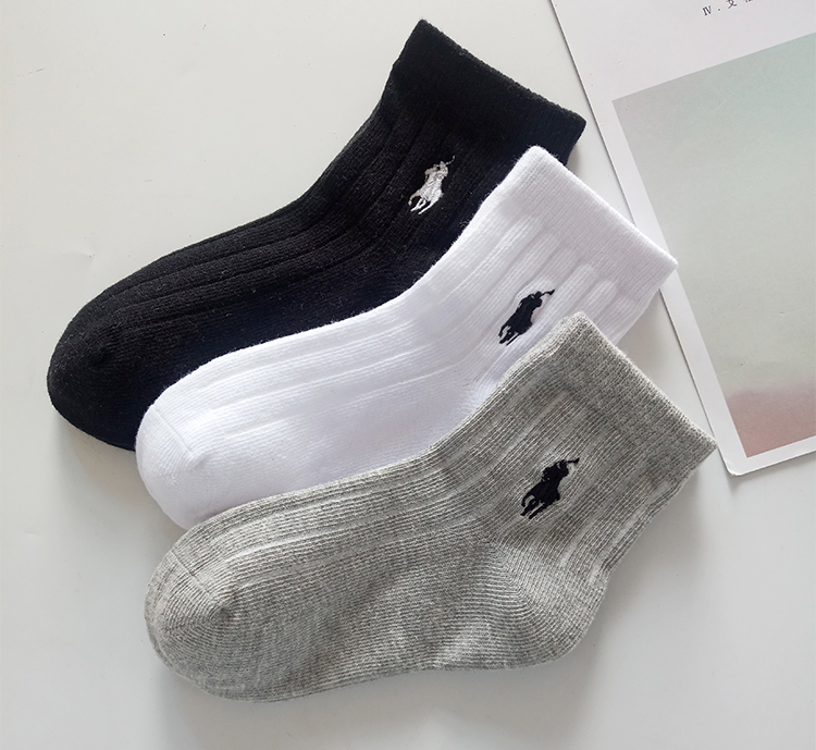 Boys' Sports Socks for Children, Suitable for Spring, Autumn, and Winter, Sweat-Absorbing White Ins Short Socks, Boys' Pure Cotton Socks, Trendy