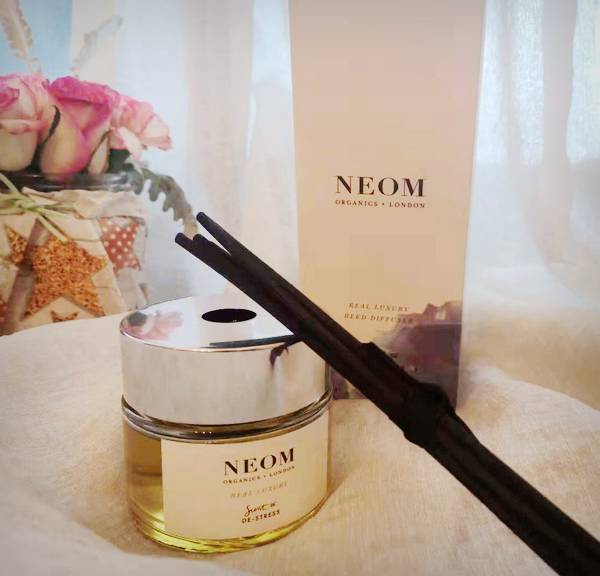 Formwear spot NEOM indoor fragrance expansion stick organic aromatherapy branch 100ml soothing pleasure