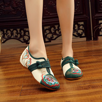 Xinyuan embroidery square Ruyi thin bottom embroidered old Beijing cloth shoes wedding shoes ethnic style cow tendon square dance womens shoes