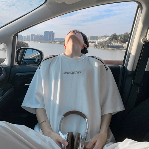 Дизайнерская футболка с коротким рукавом с молнией, рубашка, в американском стиле, тренд сезона, круглый воротник