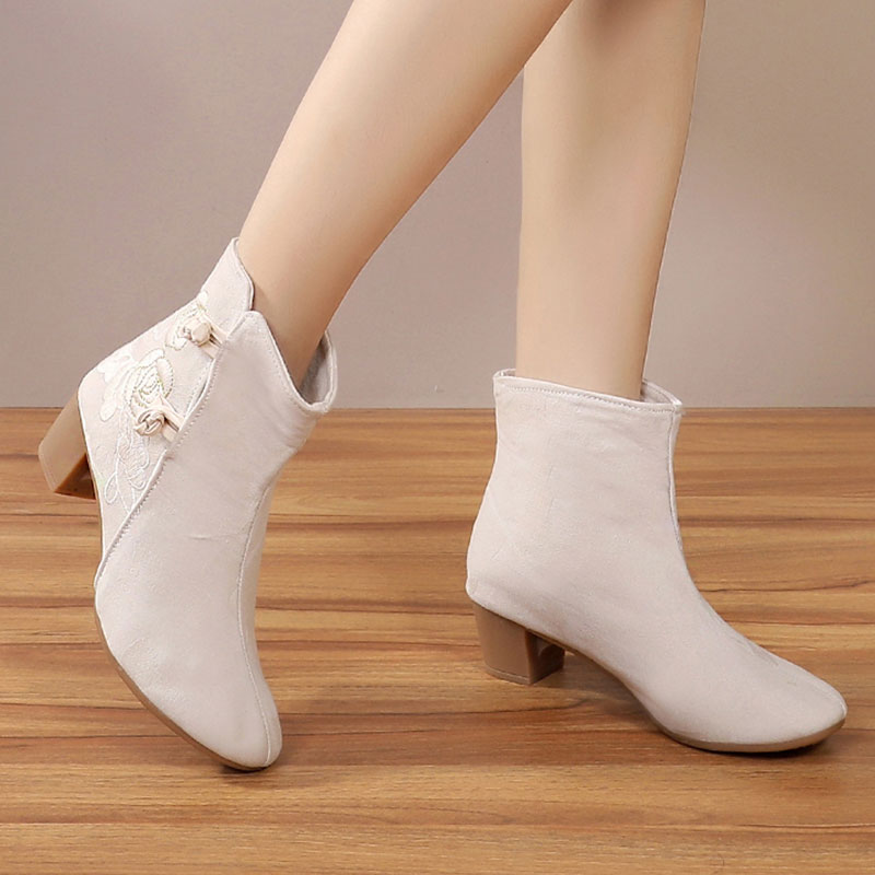 Old Beijing cloth shoes women's velvet Hanfu shoes Chinese ancient style high-heeled cheongsam shoes fashion tea clothes embroidered boots
