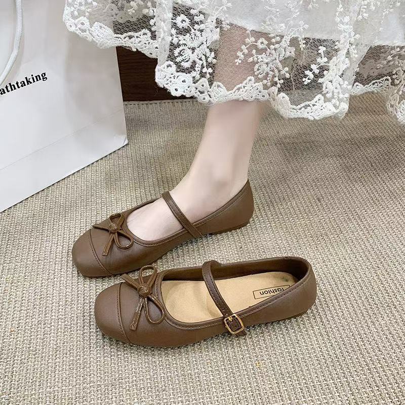 French Classic Mary Jane Shoes with Retro Bow, Gentle and Versatile for Commuting, Round Toe, Flat Sole, Closed Toe, Slip-On, 2026 New Model