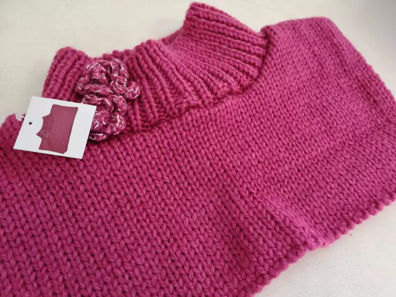 Cô gái Na Uy Janus Wool Bib Merino Wool 	khăn rằn cho dân phượt