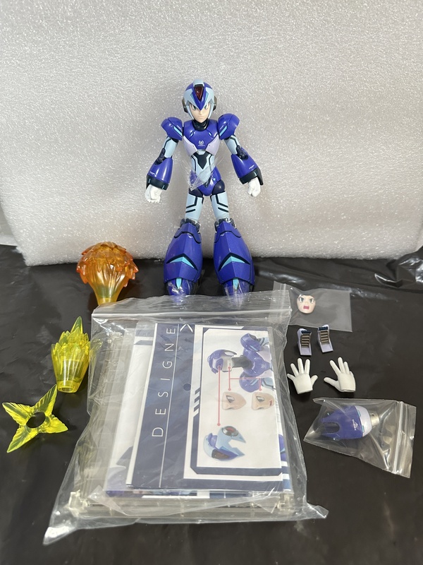 [Authentic, No Box] Qianzhi Lian Rockman X Truforce Collectibles in Stock