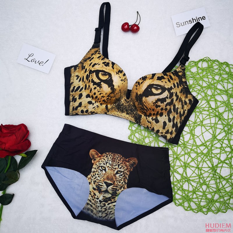 Leopard Print Lingerie for Women with Small Busts, Push-Up, Thickened, Enhances Appearance, Sexy, Gathers Side Breasts, Seamless, Wireless, Thin Cup Bra Set