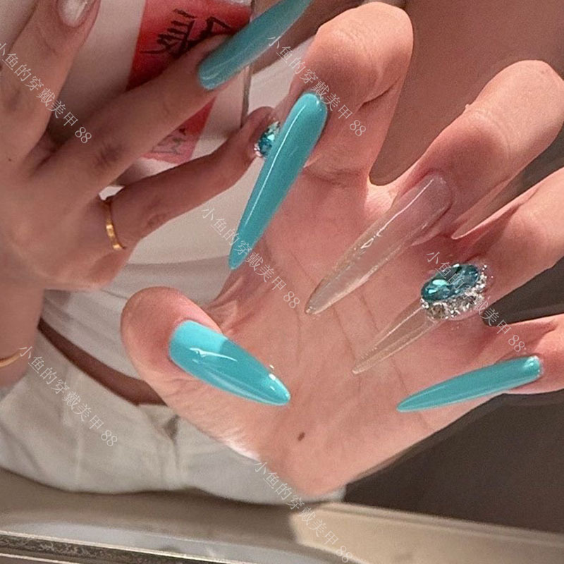Fine Dog-Shaped Long Pointed Peacock Blue Ice Blue Stacked Rhinestone Wearable Nail Art, Cool and Unique Y2K Handmade Nail Art
