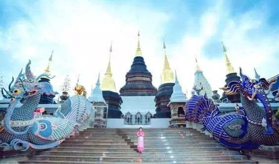 除了白庙黑庙 清迈还有蓝庙 你一定没有去过