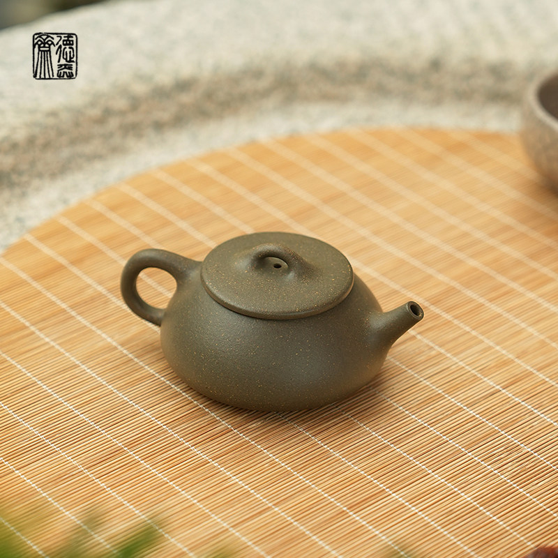 德弈斋宜兴紫砂茶壶！九十年代墨绿泥丁洪军老味石瓢，泡出岁月香