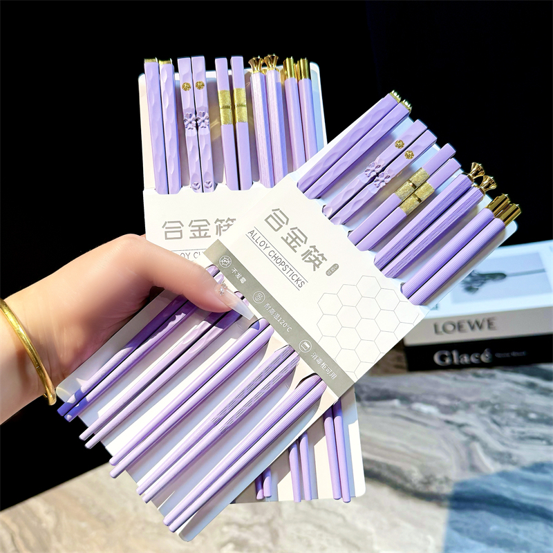 Chopsticks for Home Use, High-End New Model, Dopamine-Colored Alloy Chopsticks, Particularly Beautiful High-End Tableware, One Chopstick Per Person for the Family Chopsticks for Home Use, High-End New Model, Dopamine-Colored Alloy Chopsticks, Particularly Beautiful High-End Tableware, One Chopstick Per Person for the Family