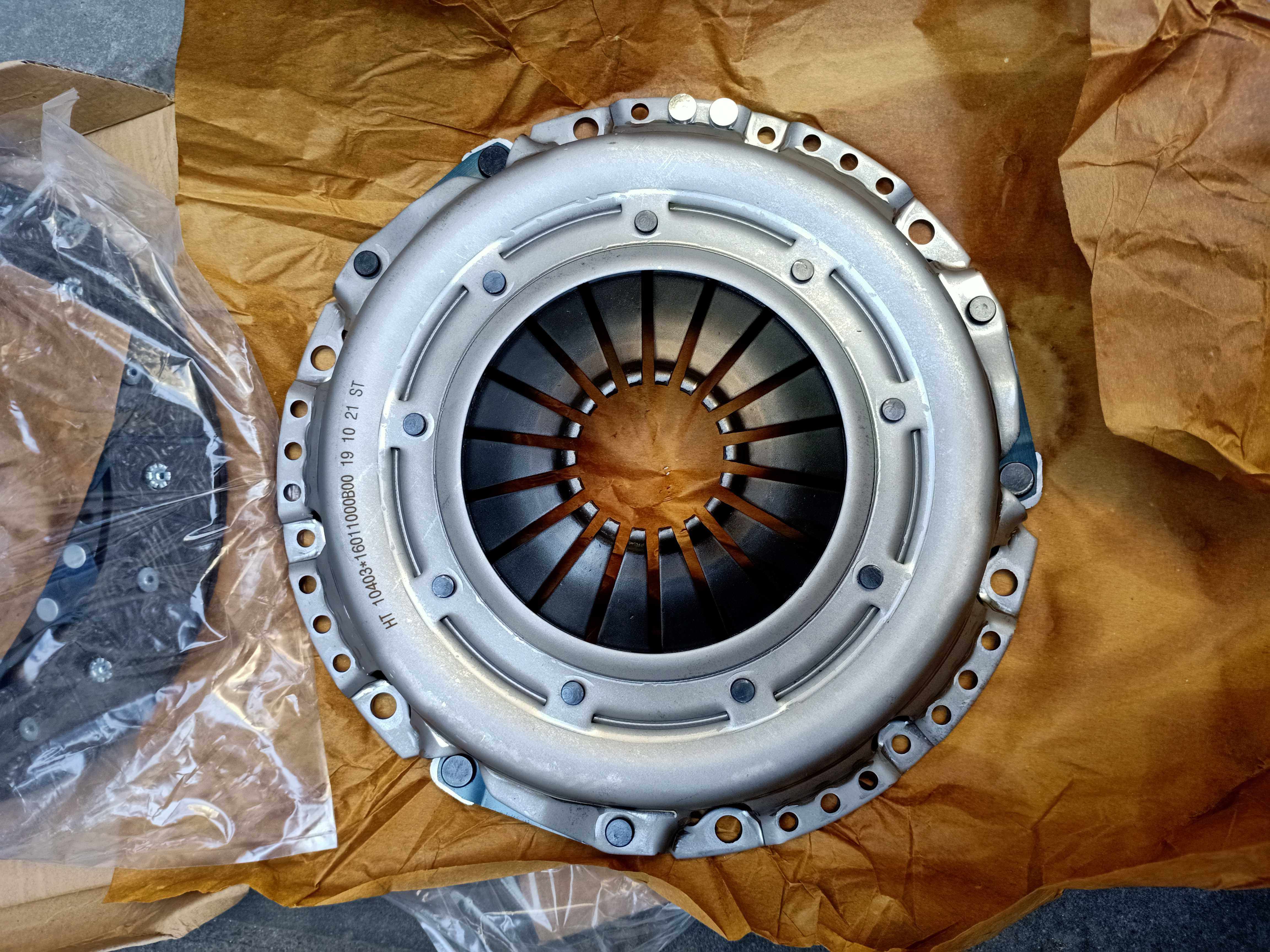 Huatai Santa Duffy Diesel Engine Clutch Sheet Pressure Plate OED Santa Duffy Diesel 2 0 clutch sheet pressure disc