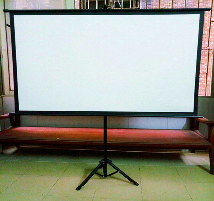 Convenient mobile bracket curtain cloth 60 inch 4: 3 projection small outdoor play screen Manual telescopic anti-light high-definition