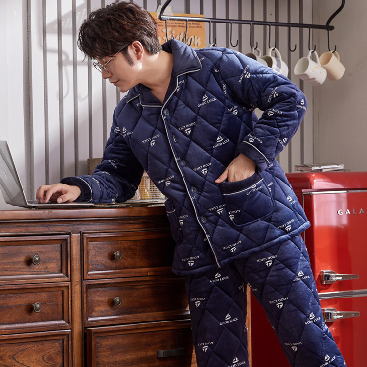 Mùa đông cộng với phân bón để tăng thêm bộ đồ ngủ bằng vải lông cừu san hô lớn cho nam Bộ đồ flannel chất béo phục vụ tại nhà 佬 bộ 5XL đồ bộ nam mặc nhà