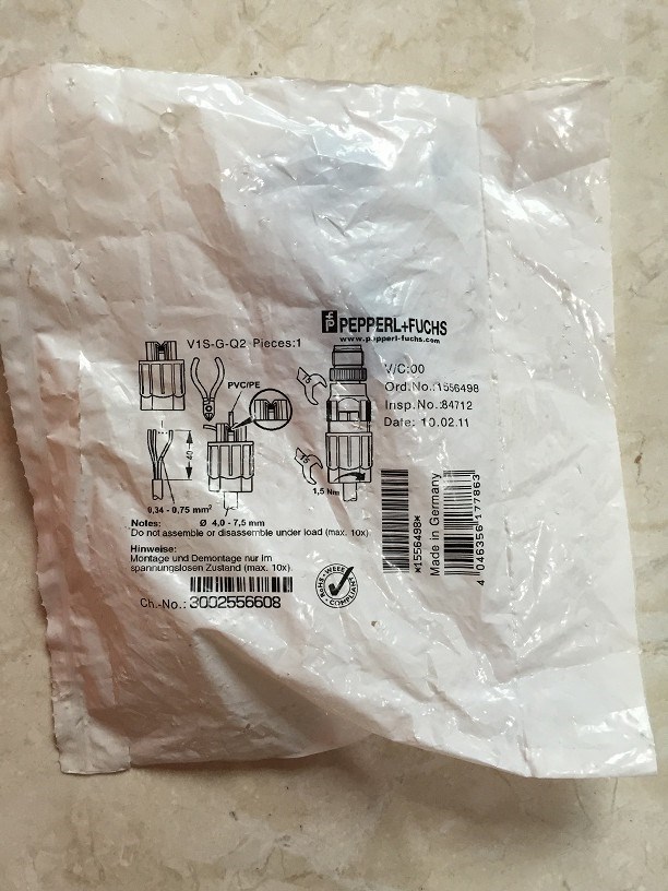 V1S-G-Q2 1556498 times plus Forp P F 5 pin M12 plug brand new original spot