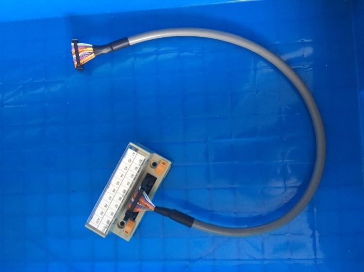 FX3UC FX3UC FX2NC FX2NC FX5UC FX5UC Mitsubishi PLC is set with end subbench and connection line length