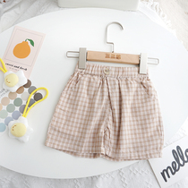 Childrens plaid shorts outside wearing summer thin male childrens beach pants midpants female baby foreign air Han version 50% pants