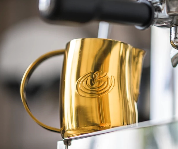 [the Force Pitcher] Bent Body Latte Art Pitcher Evo 500ml