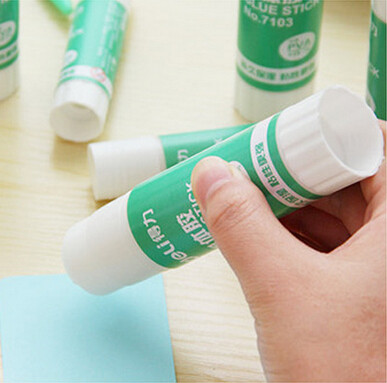 The right-hand 7102 solid glue 21 gr solid gum minimis for good use