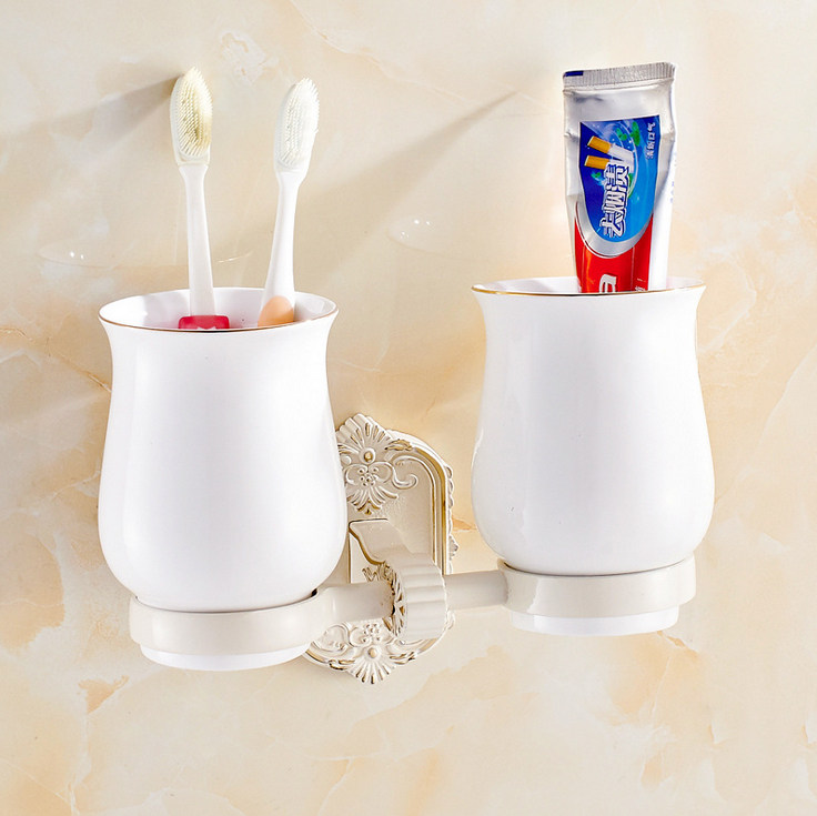 Advanced ivory white European toothbrush toothbrush frame ceramic brush cup brush cup double cup