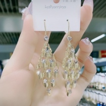 2020 new diamond rhinestone earrings womens long temperament personality exaggerated drop earrings high-end sense of retouching face earrings