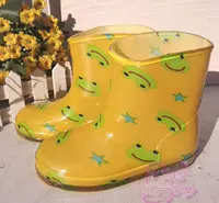 Желтая желтая лягушка