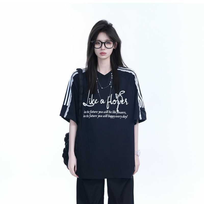 【Waste of Time】Designer Lace Patchwork Pearl Bow Short-Sleeve T-Shirt for Women, Niche Loose Half-Sleeve Top