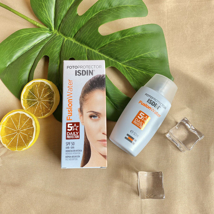 Spot Spain ISISIN Yiathting Multidimensional Light Protective Water Sensation Sunscreen Lotion 50ml clear and light