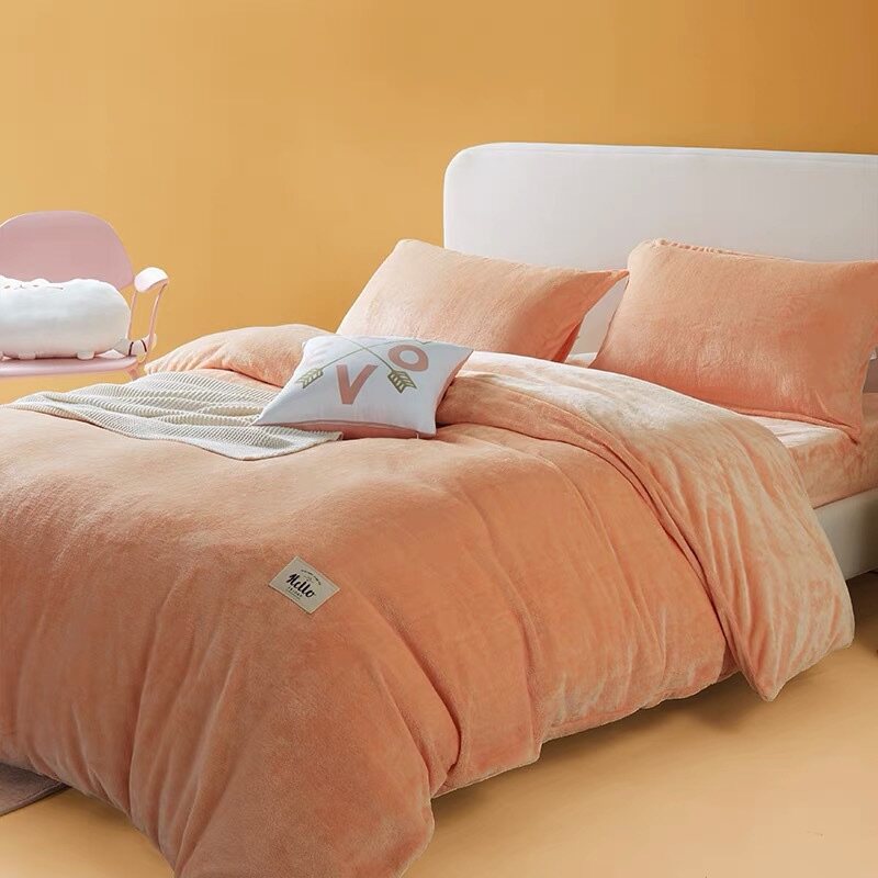 Four-piece flannel set, soft and delicate, machine washable, slightly flawed, warm, pure color, anti-static