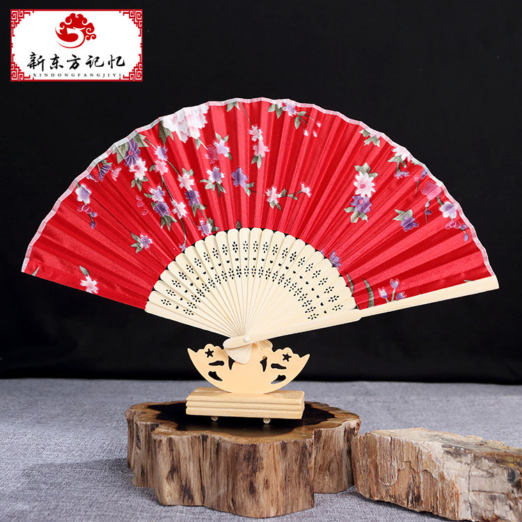 Classical Chinese wind featured female style silk satin folding fan daily female fan Chinese style and wind silk cloth fan printing process fan