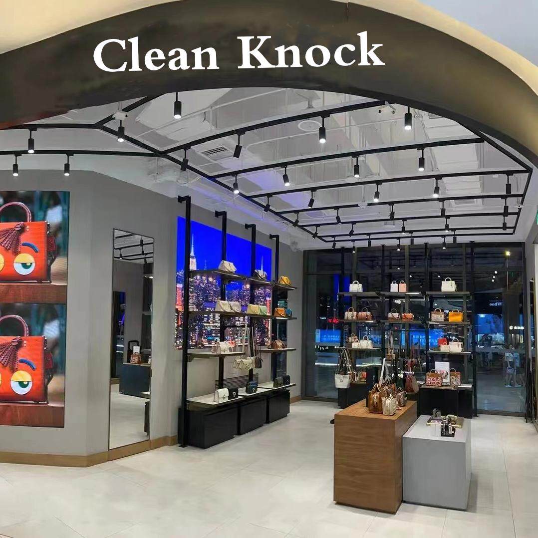 Clean Knock轻奢男包的LOGO