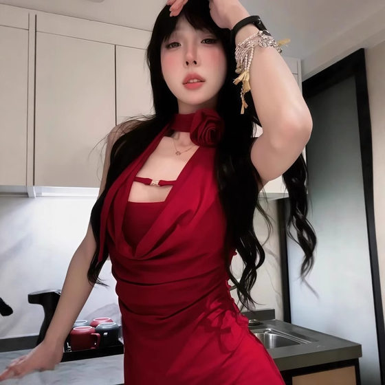 순수하고 미묘한 여름 뉴 레트로 핫 소녀 허리 껴안기와 목, 스 트리머, 꽃이 많은 섹시 힙 팩 스커트와 슬림 스카프
