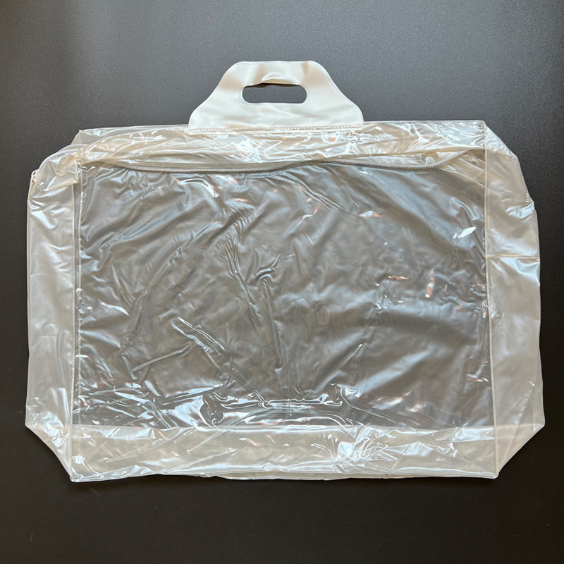 現貨PVC空白睡衣包裝袋爲何受到商家青睞?有哪些特點和優勢?