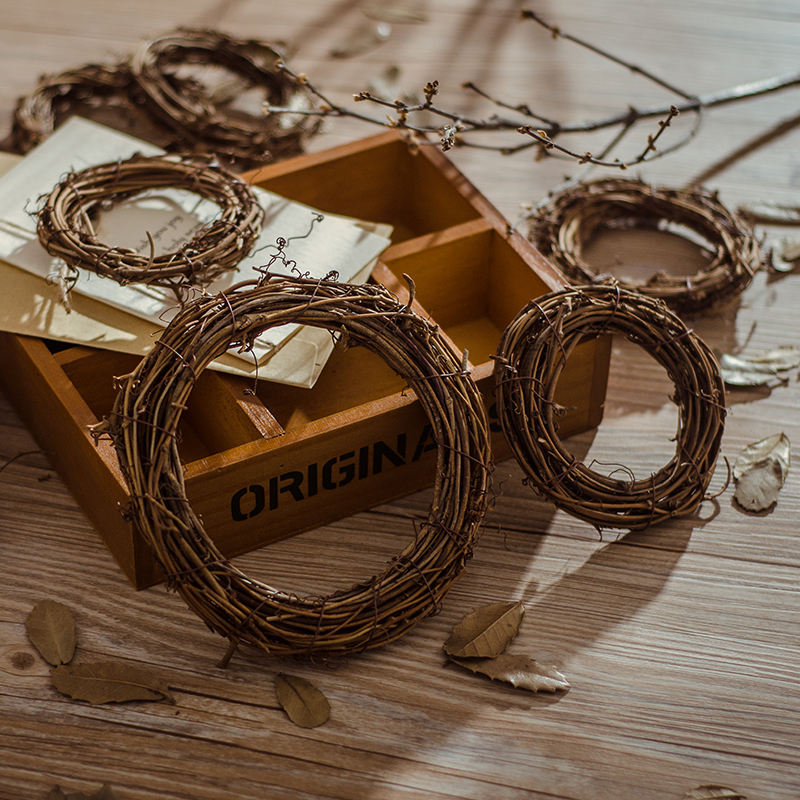 Retro pastoral style natural rattan rattan ring cosmetics jewelry skin care products photography background props rattan ring one