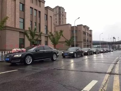 Shanghai wedding gift car rental Audi A6L Binz BMW Martha Wedding Wedding Rental Car Fleet Package