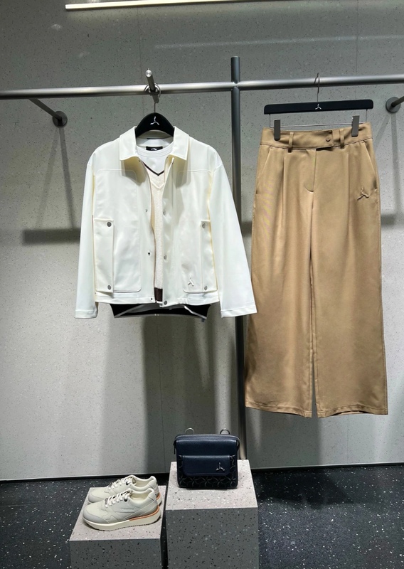 Lining1990 Women's Casual Easiest for Match Casual Lapel Short Jacket Afdt356
