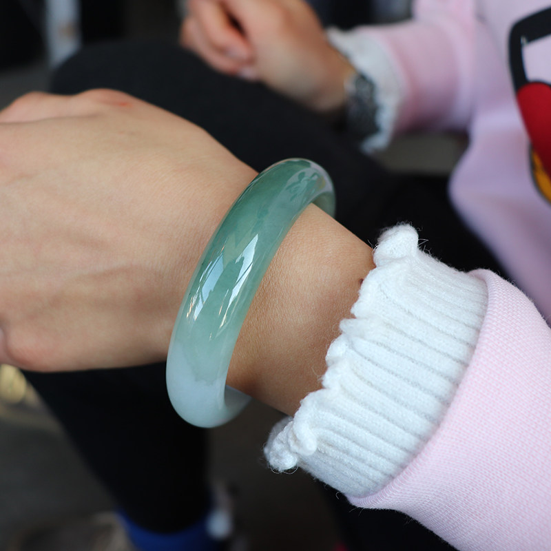 Xiaoliang Zi natural emerald bracelet children's section old pit imperial green ice waxy Violet princess A goods